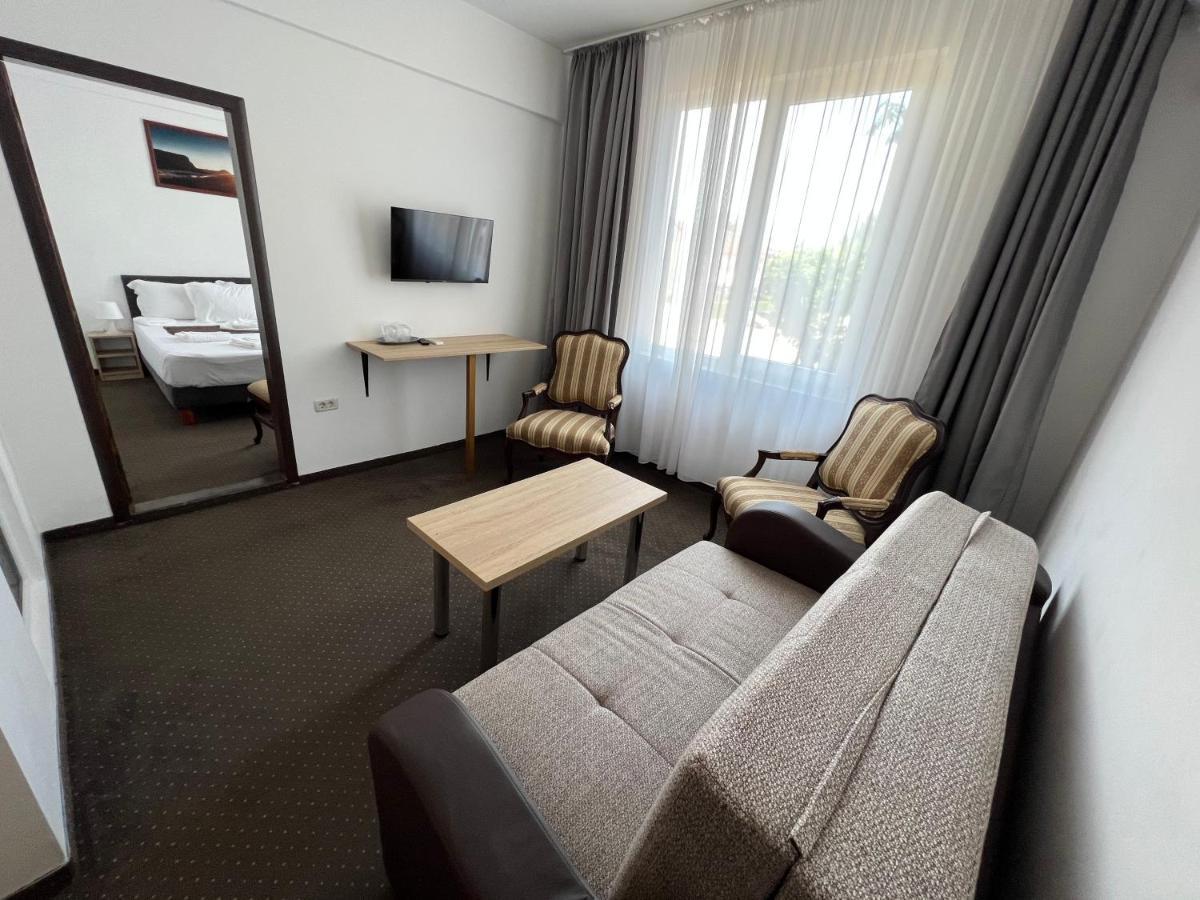 Hotel Decebal Ефоріє-Норд Екстер'єр фото